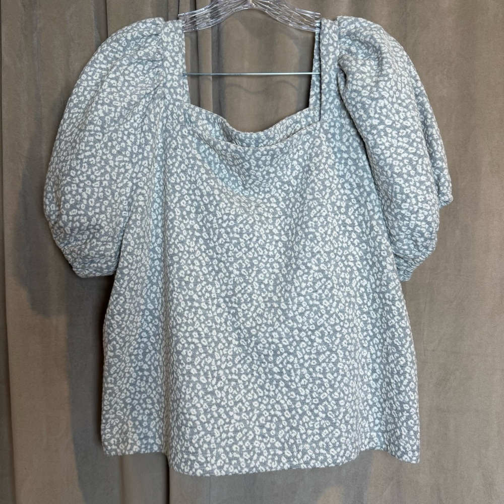 LOFT Gray‎ Patterned Puff Sleeve Blouse cheetah leopard top Cottagecore